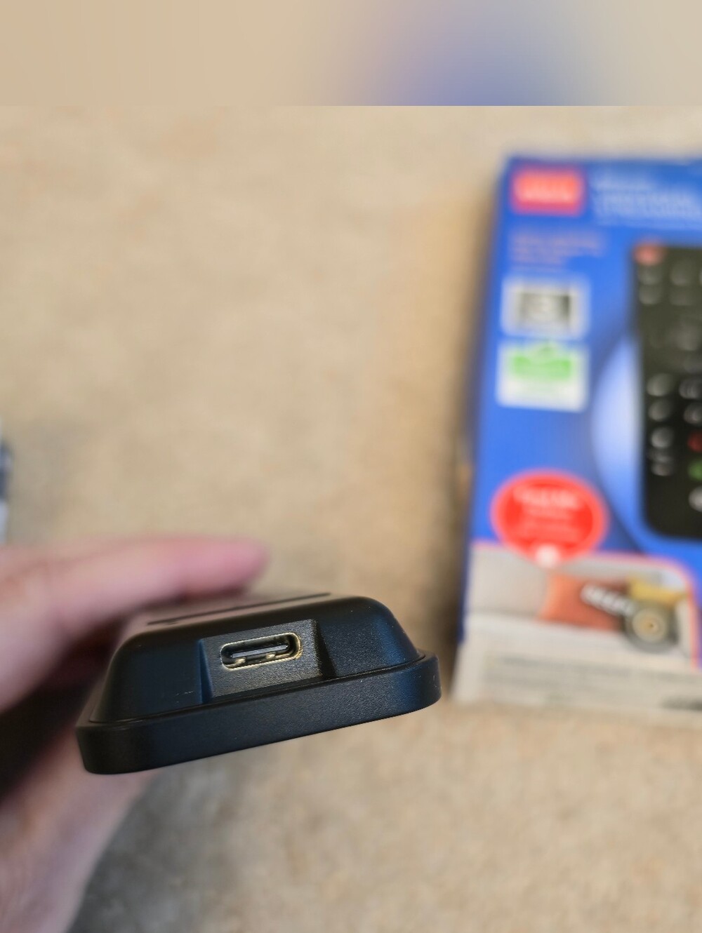 RCA RCTSB3B 3-Device Bluetooth Rechargeable Streaming Remote Control - Picture 2 of 4